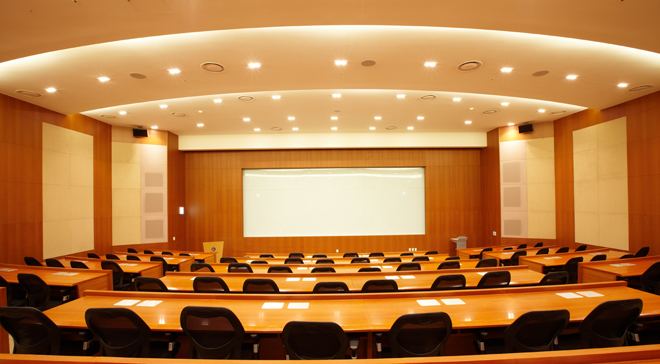Stepped seminar room with cutting edge of high technology and facilities②